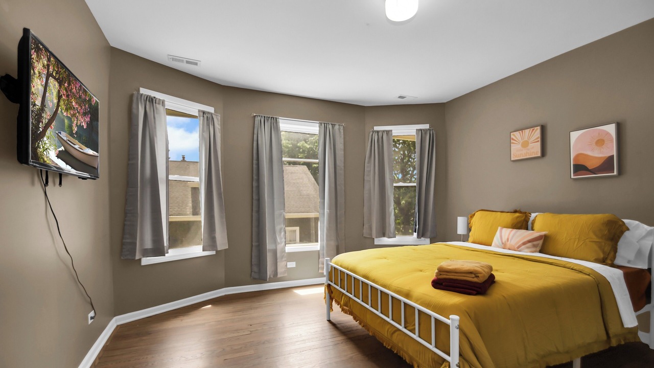 Photo of Bedroom in Waukegan