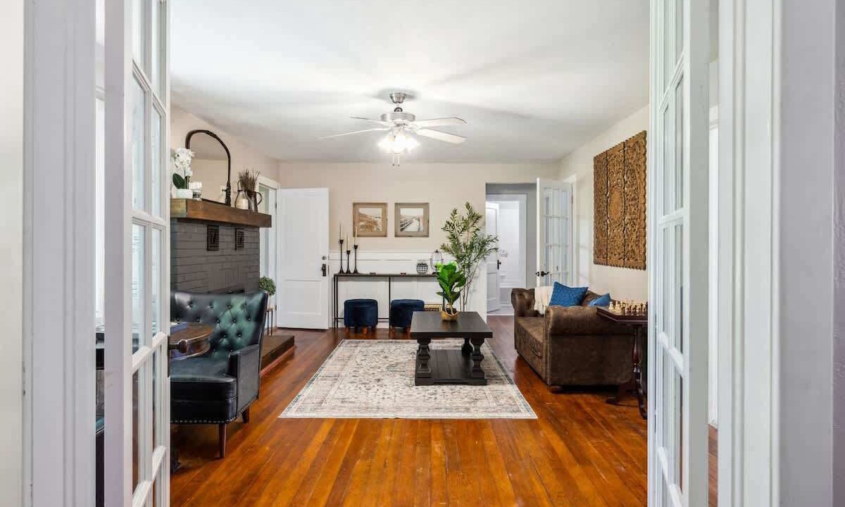 Photo of Livingroom in Egg Harbor