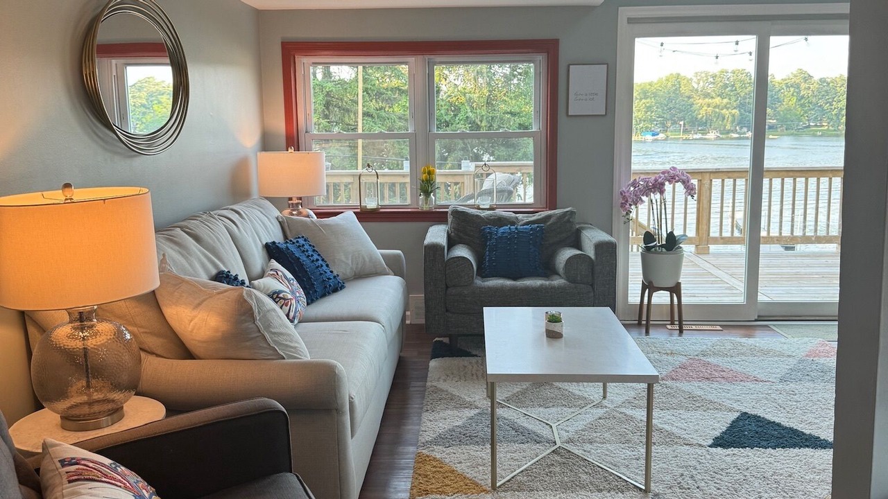 Photo of Livingroom in Howell