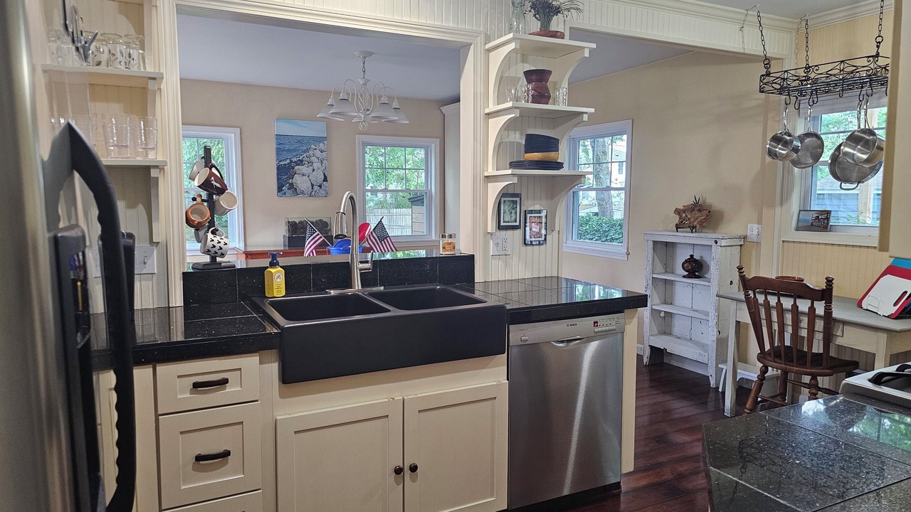 Photo of Kitchen in Lakeside