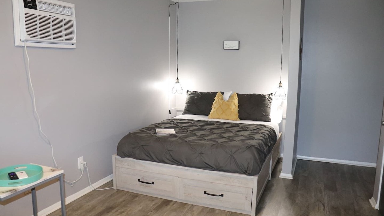 Photo of Bedroom in Oswego