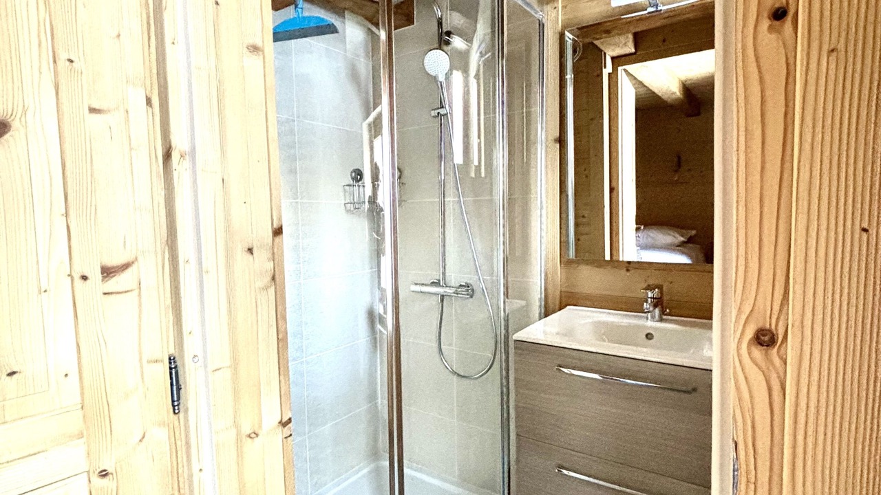 Photo of Bathroom in Les Praz-de-Chamonix