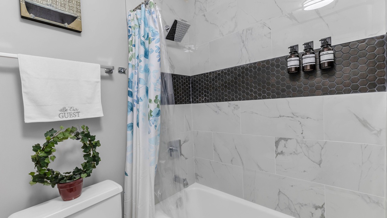 Photo of Bathroom in West Lawn