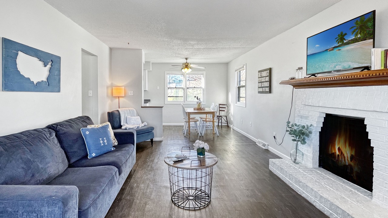 Photo of Bedroom in Clive