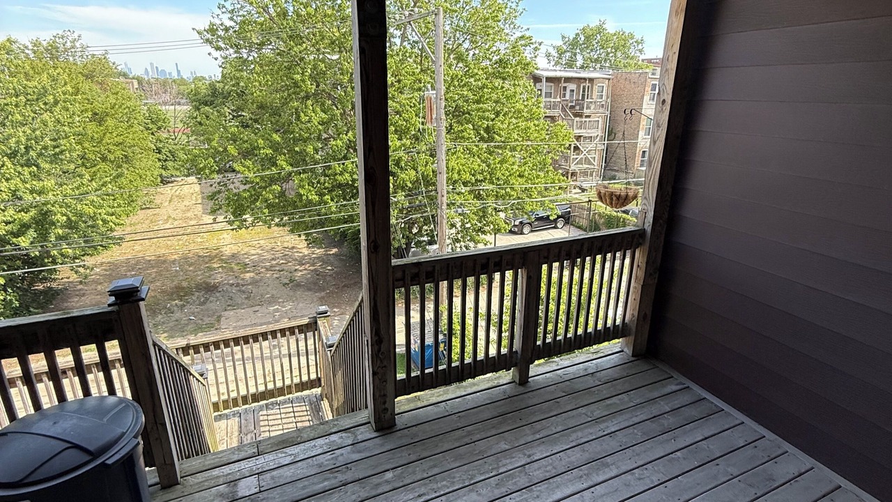 Photo of Patio Balcony in Grand Boulevard