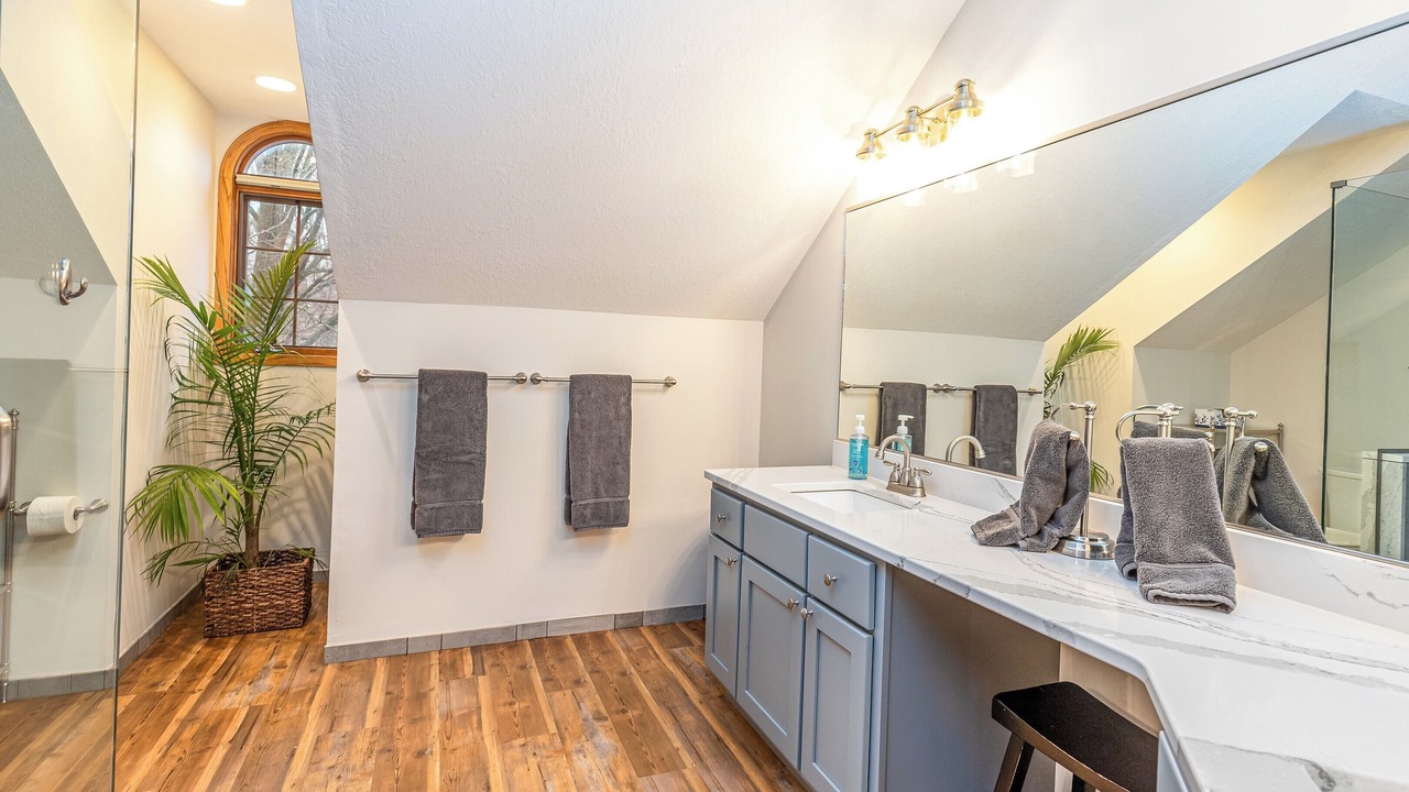 Photo of Bathroom in The Galena Territory