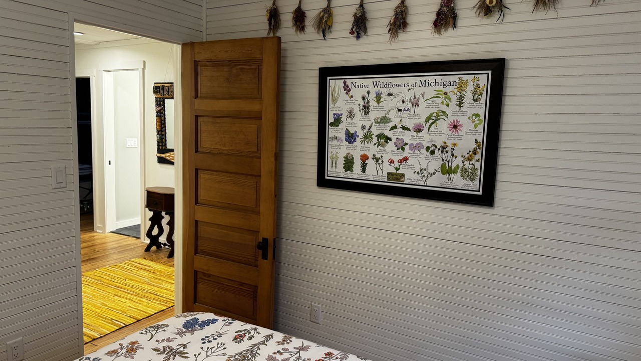 Photo of Bedroom in Lakeside