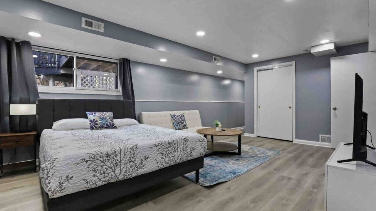 Photo of Bedroom in Glen Ellyn