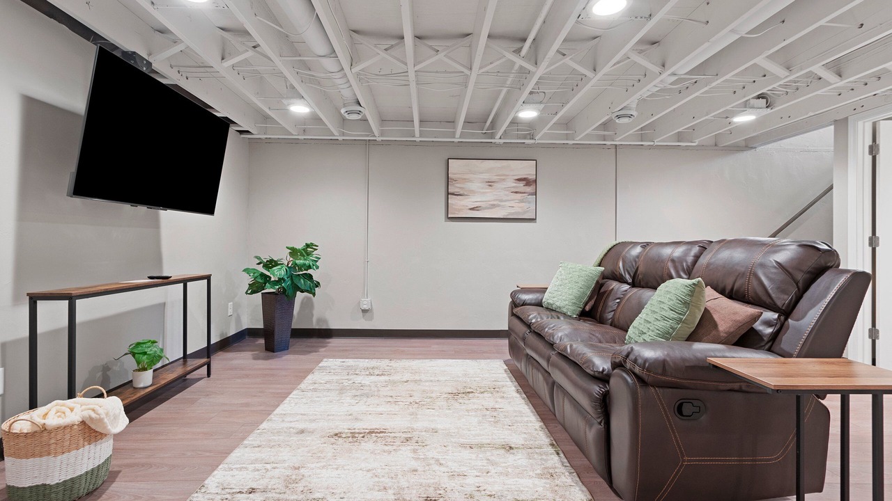 Photo of Livingroom in Ashwaubenon