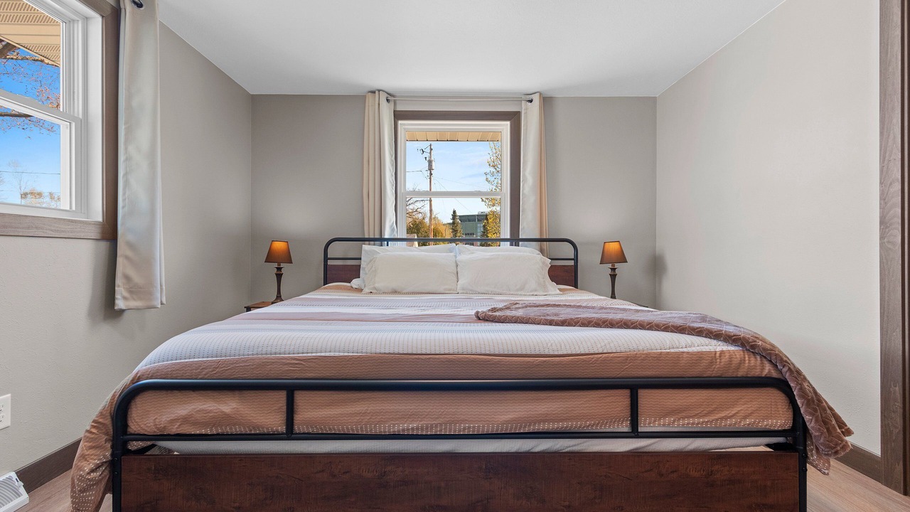 Photo of Bedroom in Ashwaubenon
