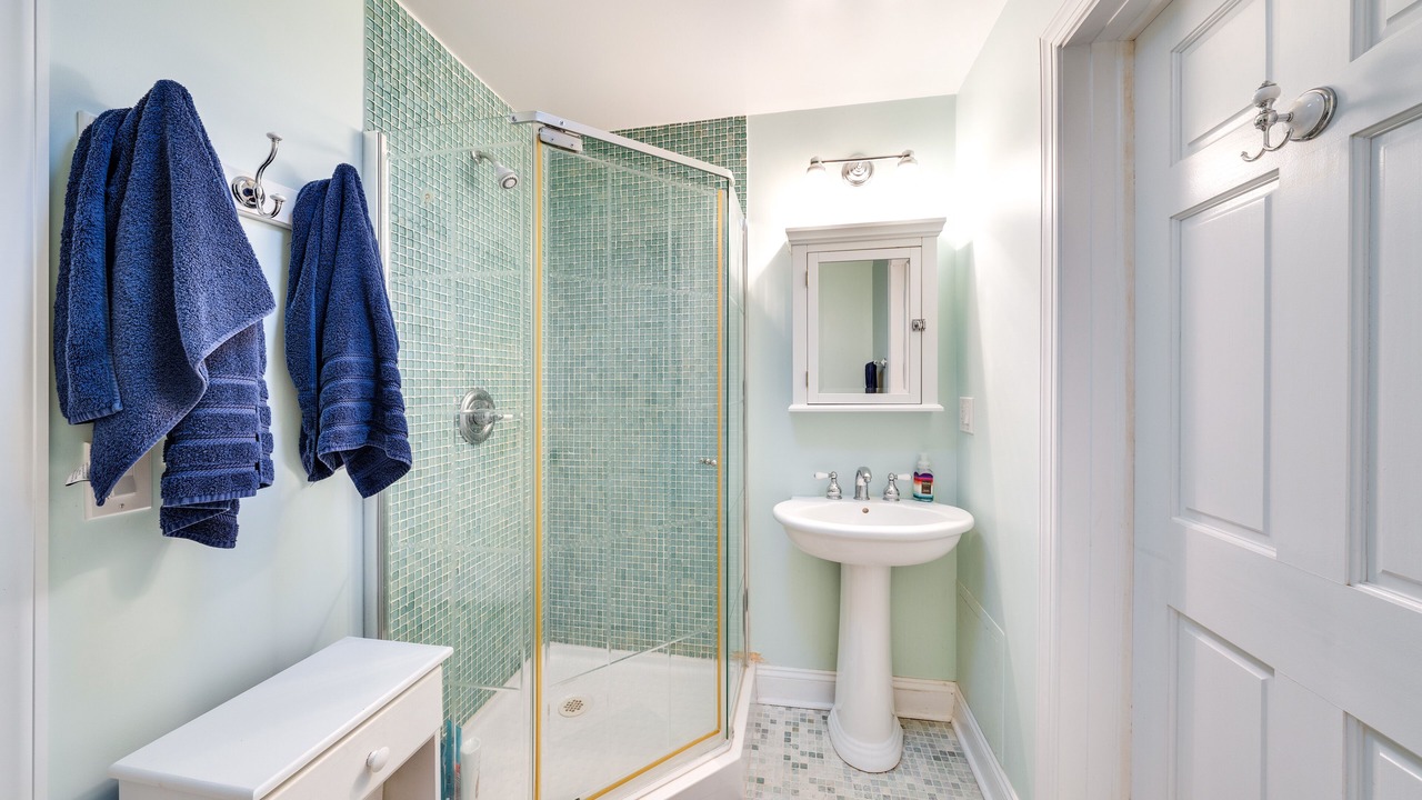 Photo of Bathroom in Lake Koshkonong