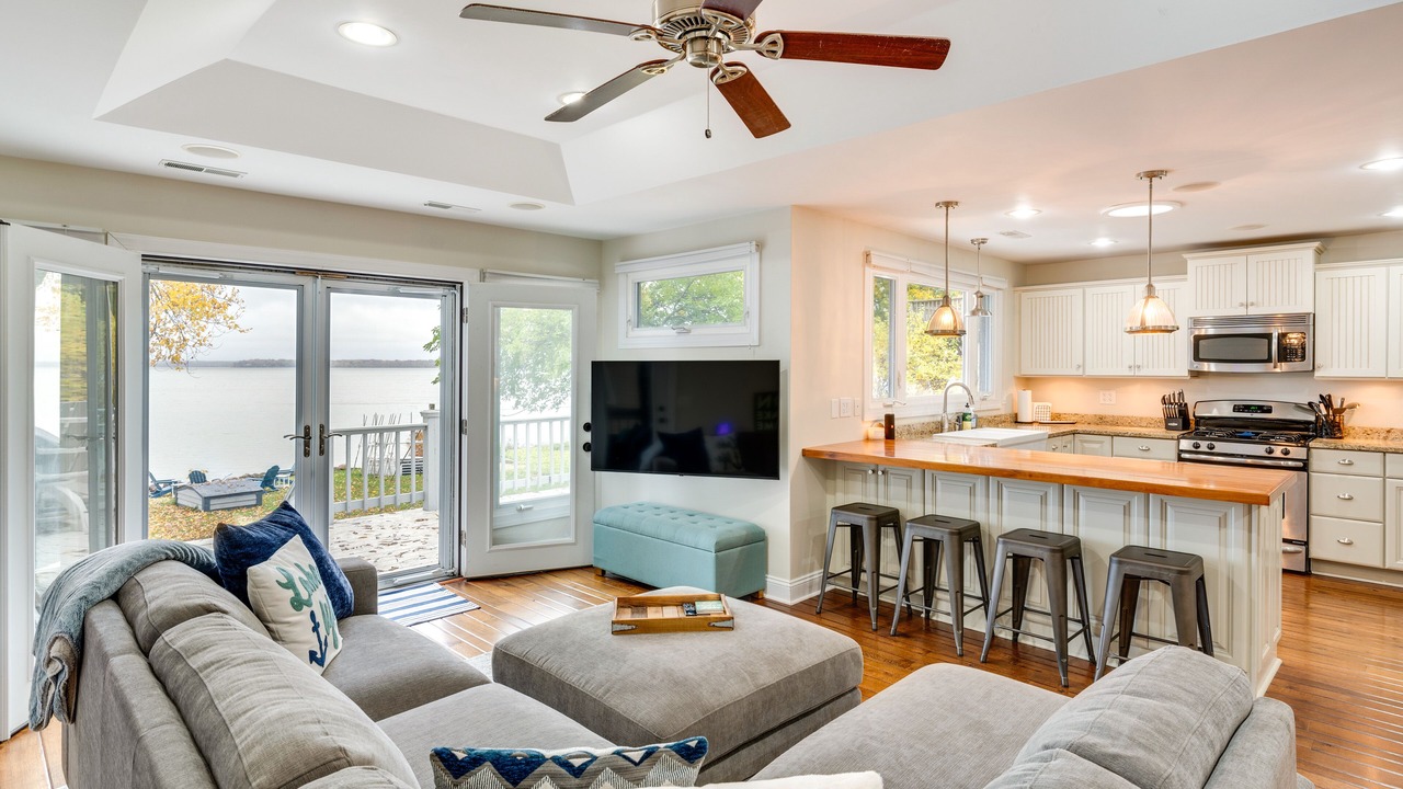 Photo of Bedroom in Lake Koshkonong