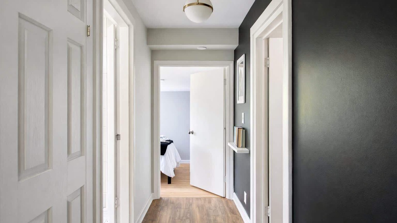 Photo of Bedroom in Evanston