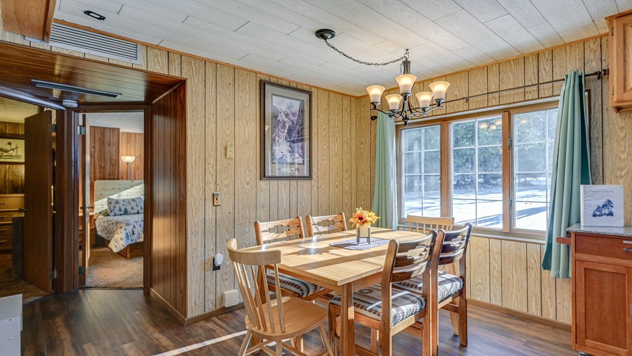 Photo of Livingroom in Townsend