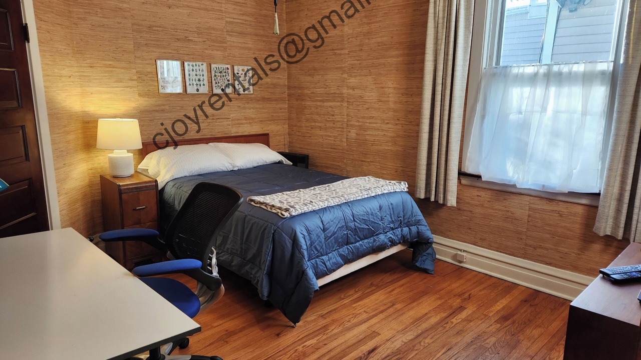 Photo of Bedroom in Old Irving Park