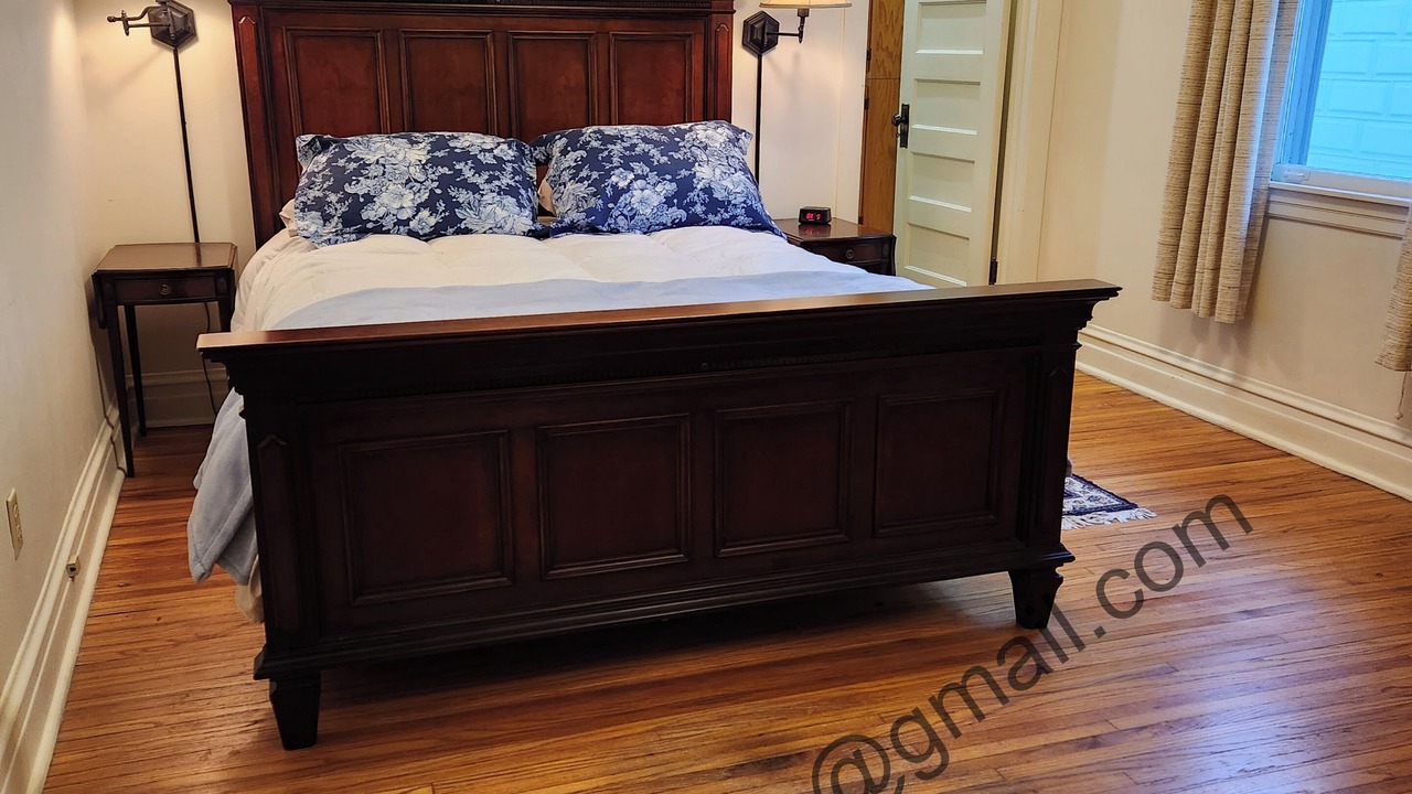 Photo of Bedroom in Old Irving Park