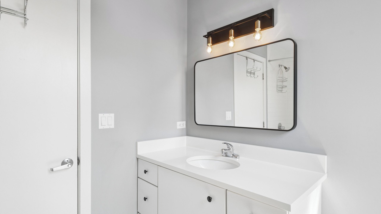 Photo of Bathroom in Logan Square