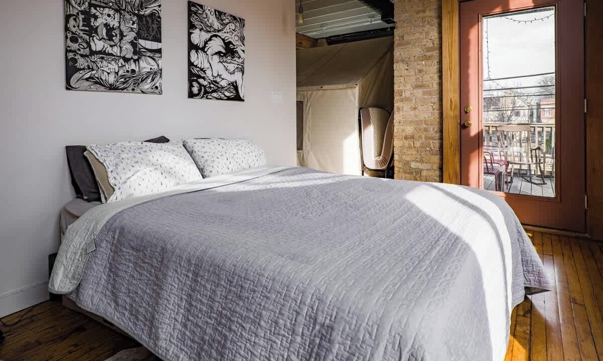 Photo of Bedroom in Logan Square