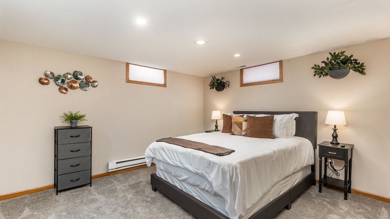 Photo of Bedroom in Itasca