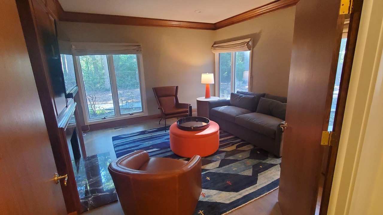 Photo of Livingroom in Lake Forest