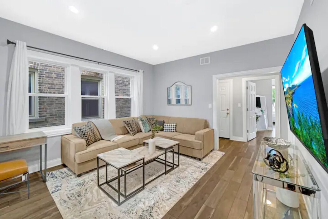 Photo of Livingroom in Oak Park