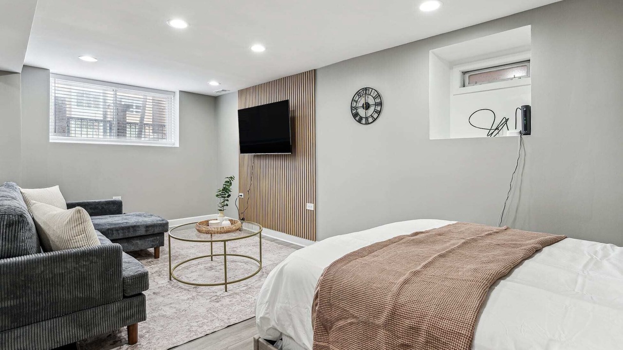 Photo of Bedroom in Lincoln Park