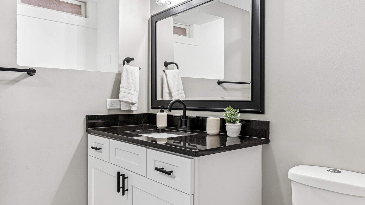 Photo of Bathroom in Lincoln Park