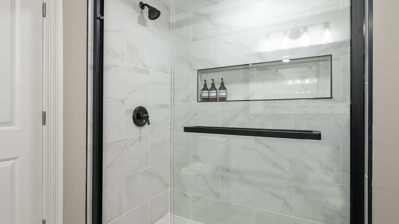 Photo of Bathroom in Lincoln Park