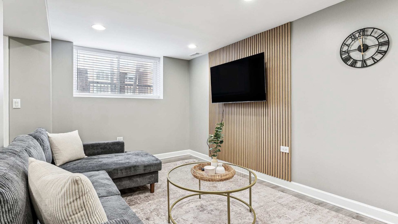 Photo of Livingroom in Lincoln Park