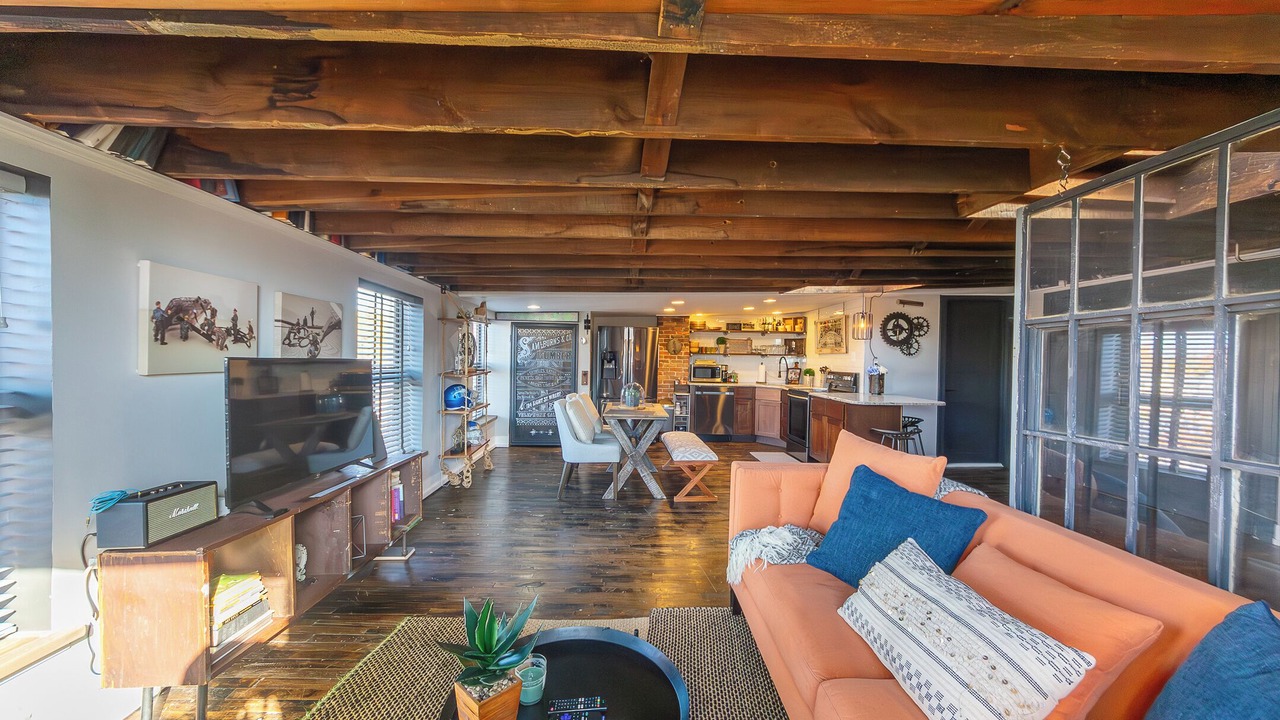 Photo of Livingroom in Northville