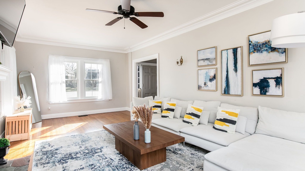Photo of Livingroom in Northshore Triangle