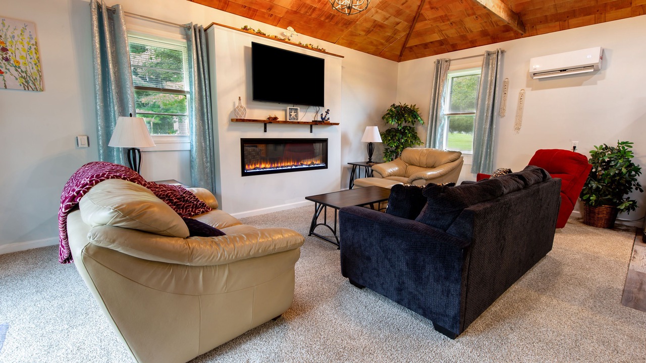 Photo of Livingroom in Bridgman