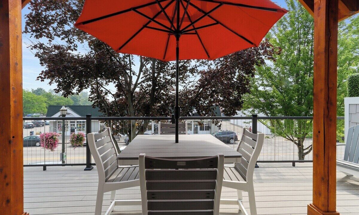 Photo of Patio Balcony in Lake Geneva