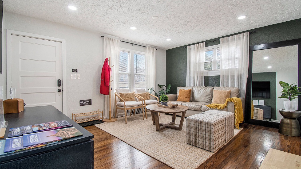 Photo of Bedroom in Midtown