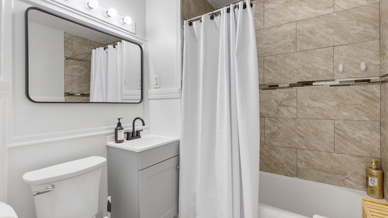 Photo of Bathroom in Midtown