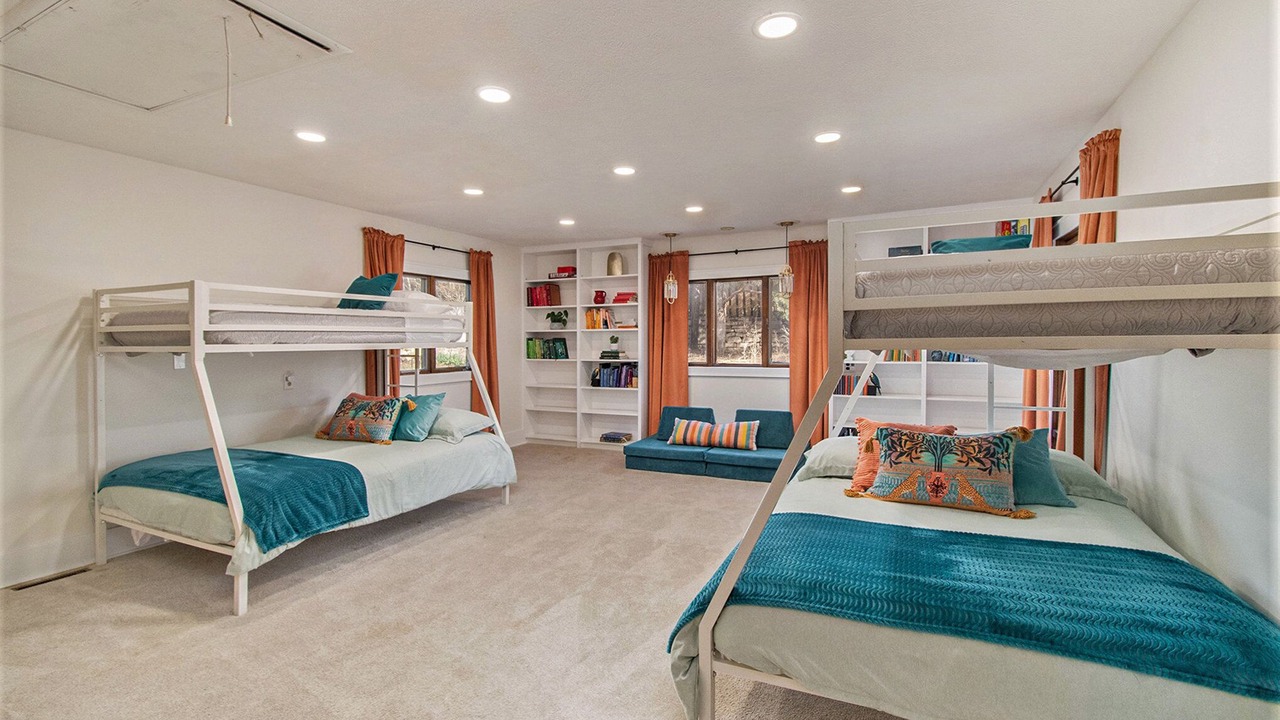 Photo of Bedroom in Morton Meadows