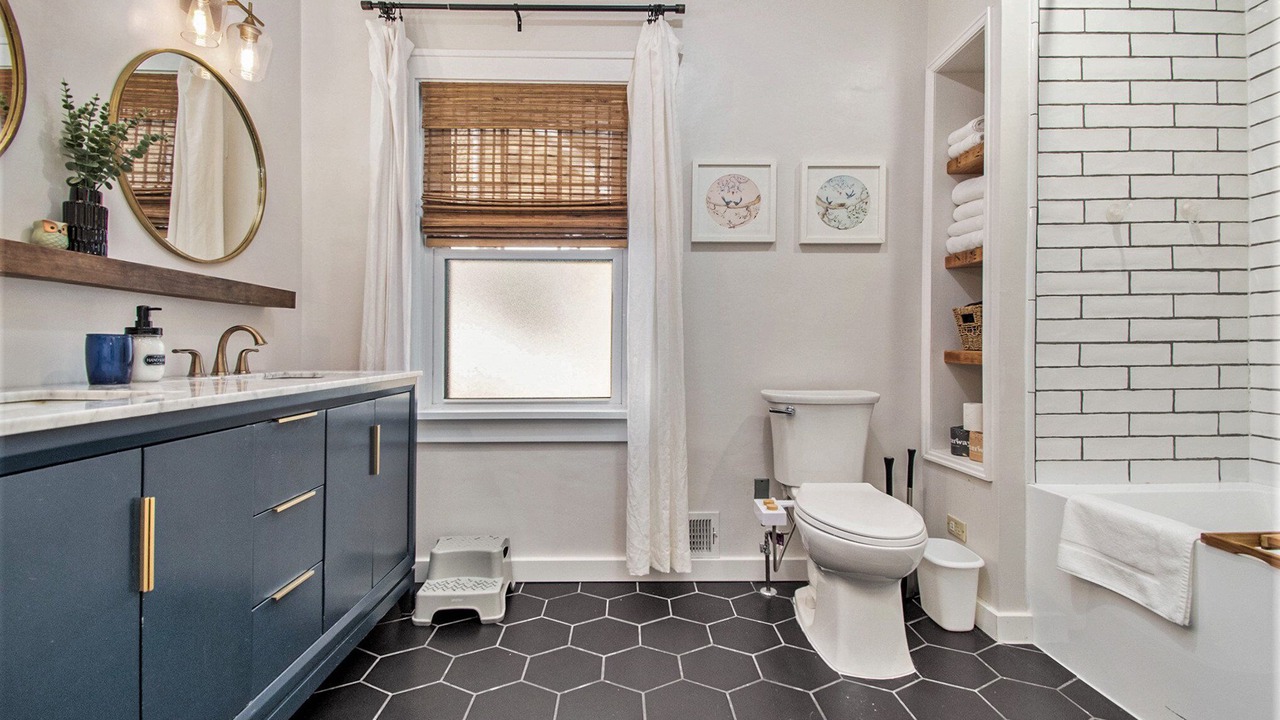 Photo of Bathroom in Morton Meadows