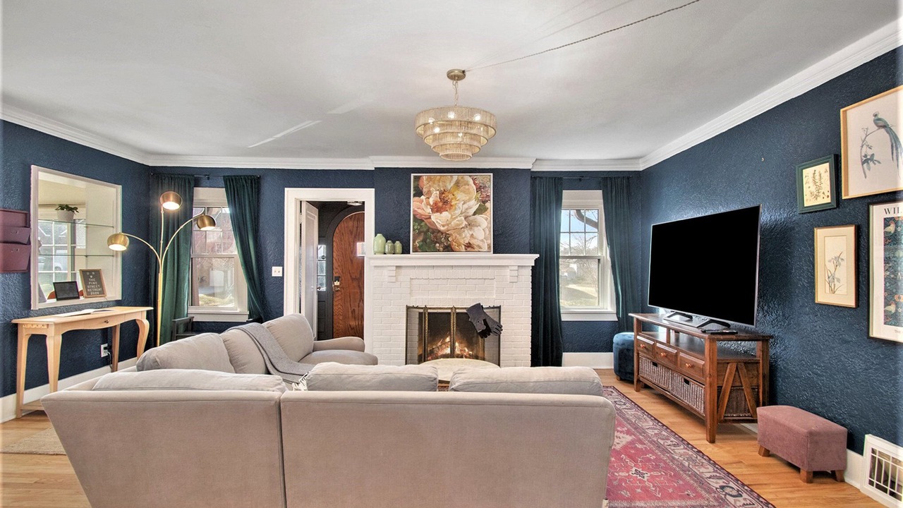 Photo of Livingroom in Morton Meadows