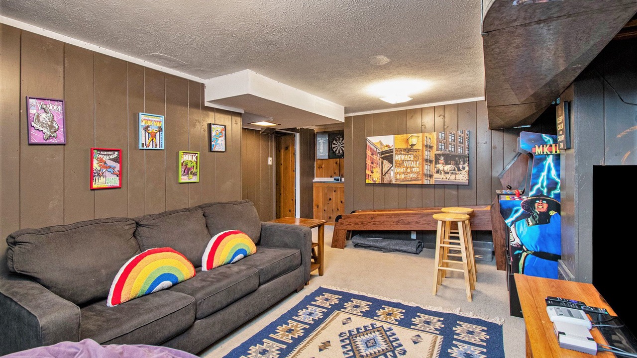 Photo of Livingroom in Morton Meadows