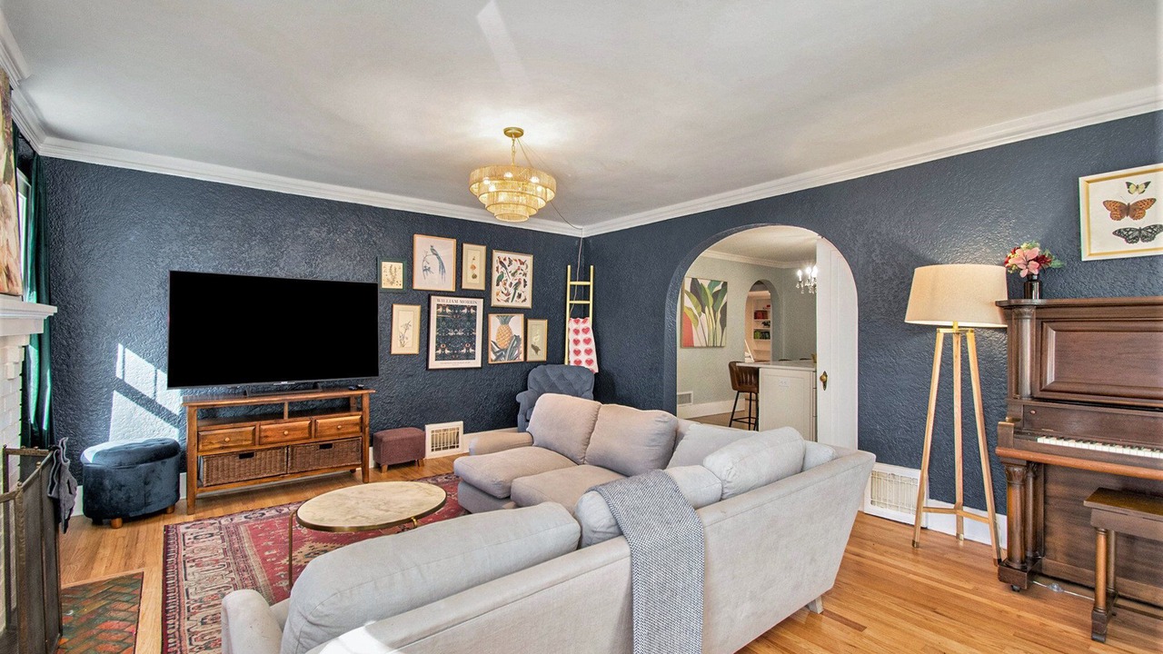 Photo of Livingroom in Morton Meadows
