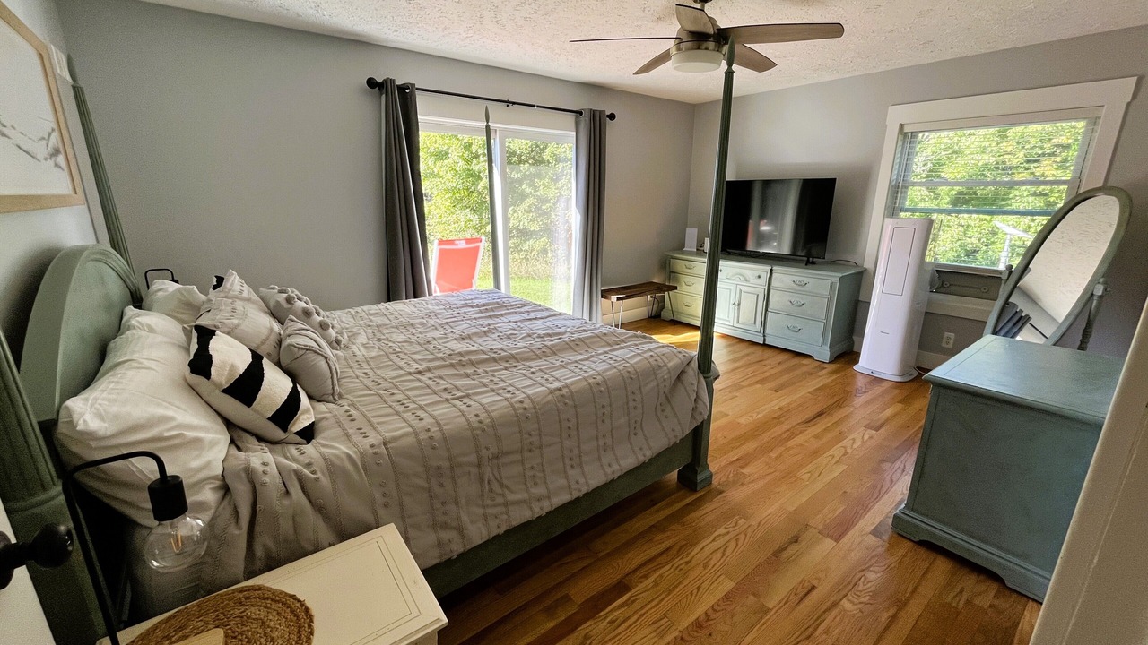 Photo of Bedroom in Suttons Bay