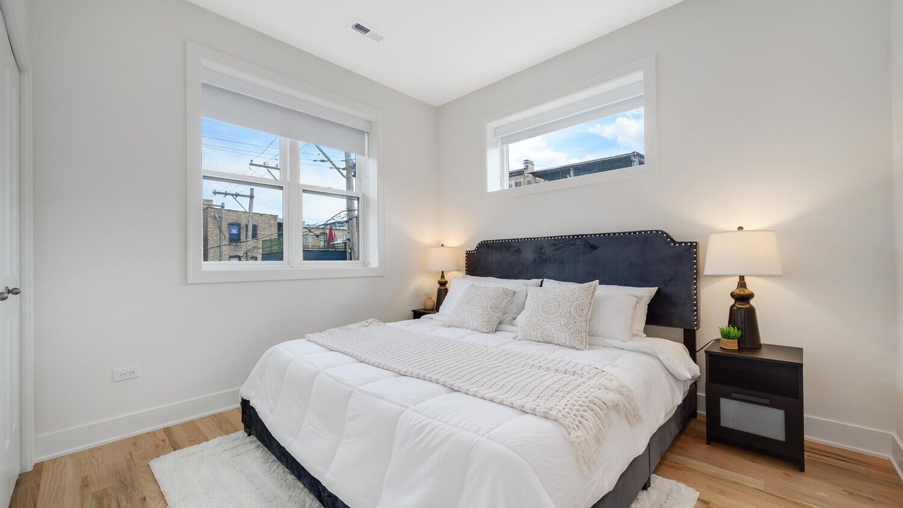 Photo of Bedroom in Lakeview