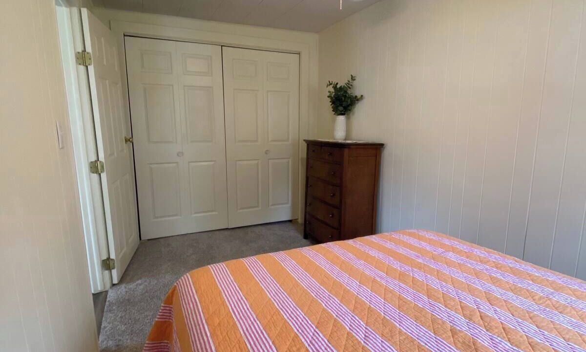 Photo of Bedroom in Niles