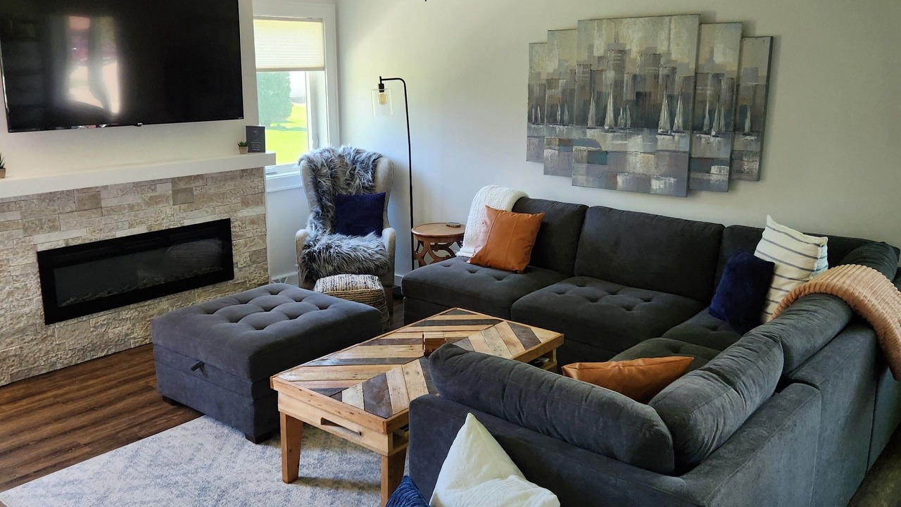 Photo of Livingroom in Random Lake