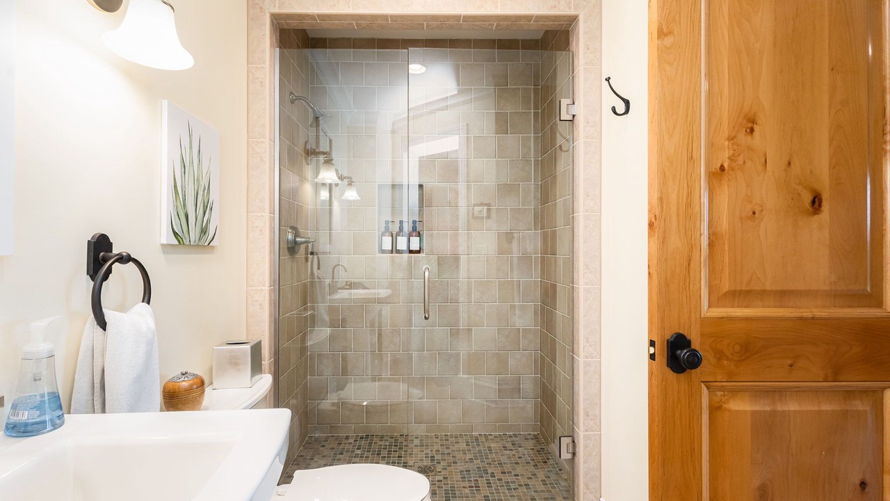 Photo of Bathroom in Niles