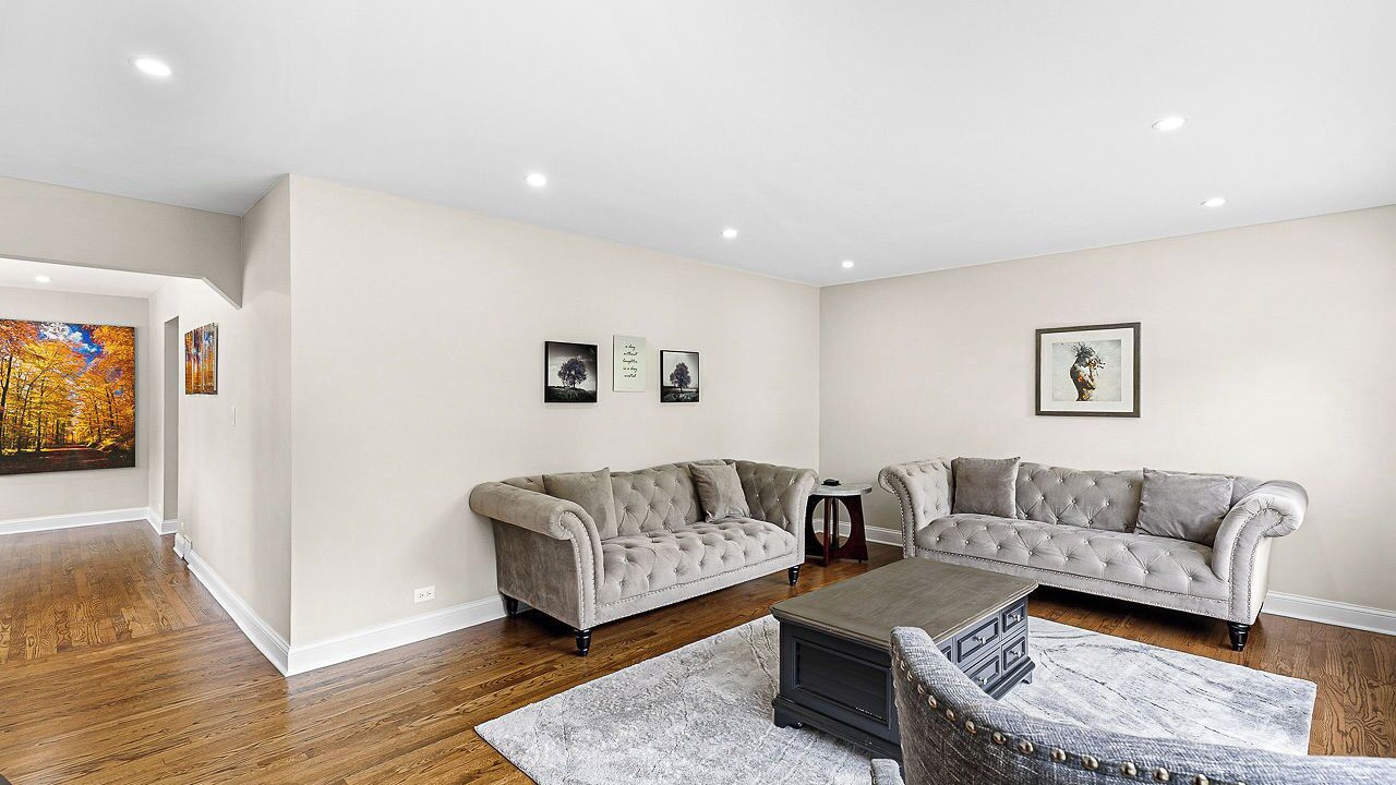 Photo of Livingroom in Skokie