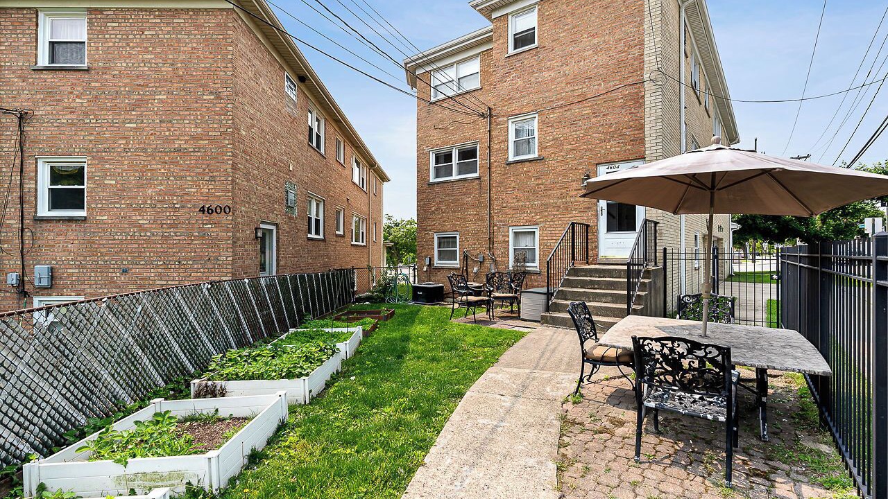 Photo of Outdoor in Skokie