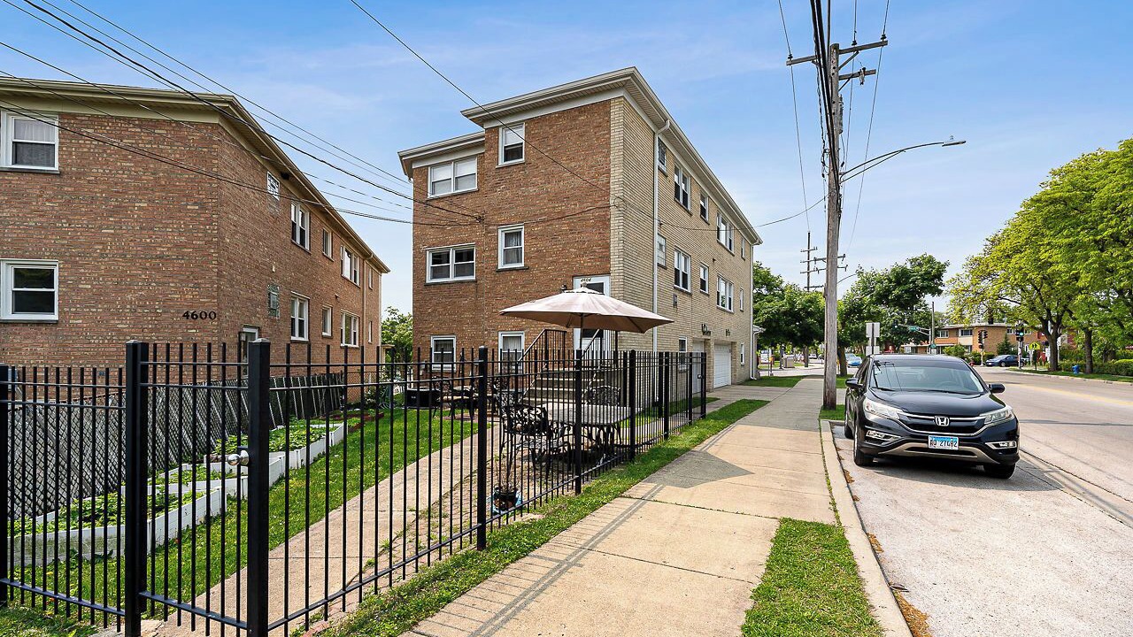 Photo of Outdoor in Skokie