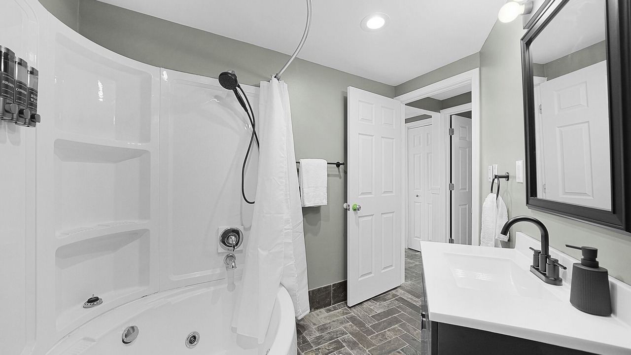 Photo of Bathroom in Smyrna