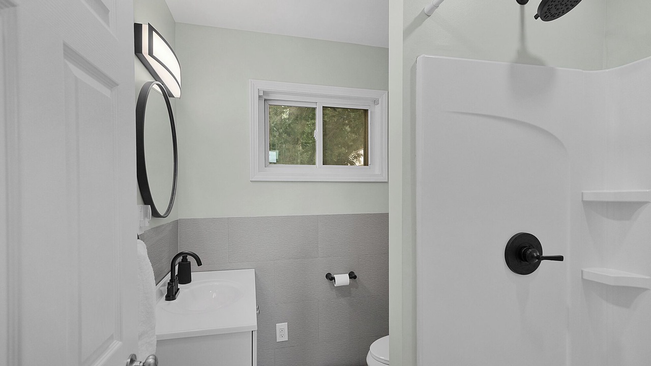 Photo of Bathroom in Smyrna